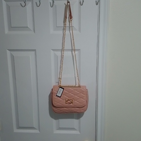bebe Handbags - NWT BeBe Abigail Crossbody-Blush Quilted flap Closure Purse